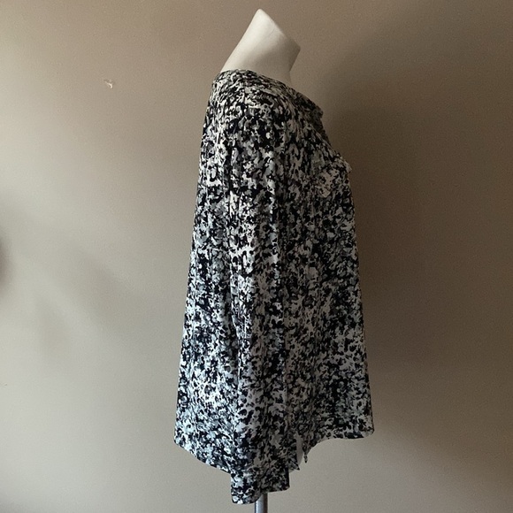 Dana Buchman Women’s Black Gray Abstract Long Sleeve Button Down Blouse Size 3X - Picture 2 of 8